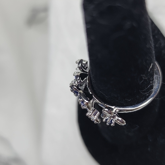 🎄NWOT STERLING SILVER FLORAL RING🎄 - Picture 4 of 6